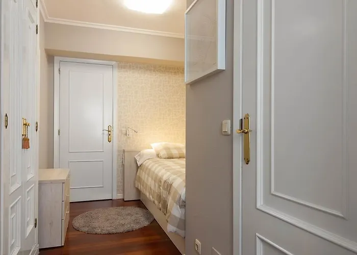 Residencia F&f Гостевой дом Сантьяго-де-Компостела