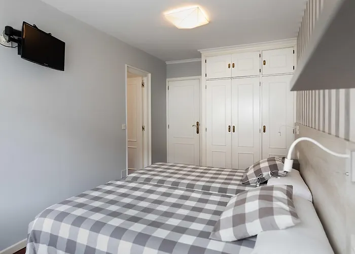 Гостевой дом Residencia F&f Сантьяго-де-Компостела